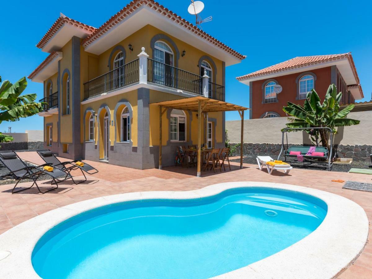 Amazing Viktoria! Pool Big Garden Вилла Адехе